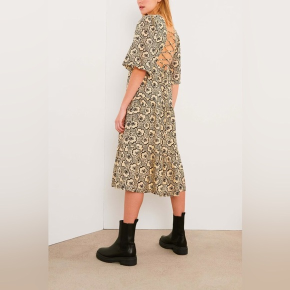 Ba&sh mid length floral casual dress with stunning open back - Picture 3 of 3